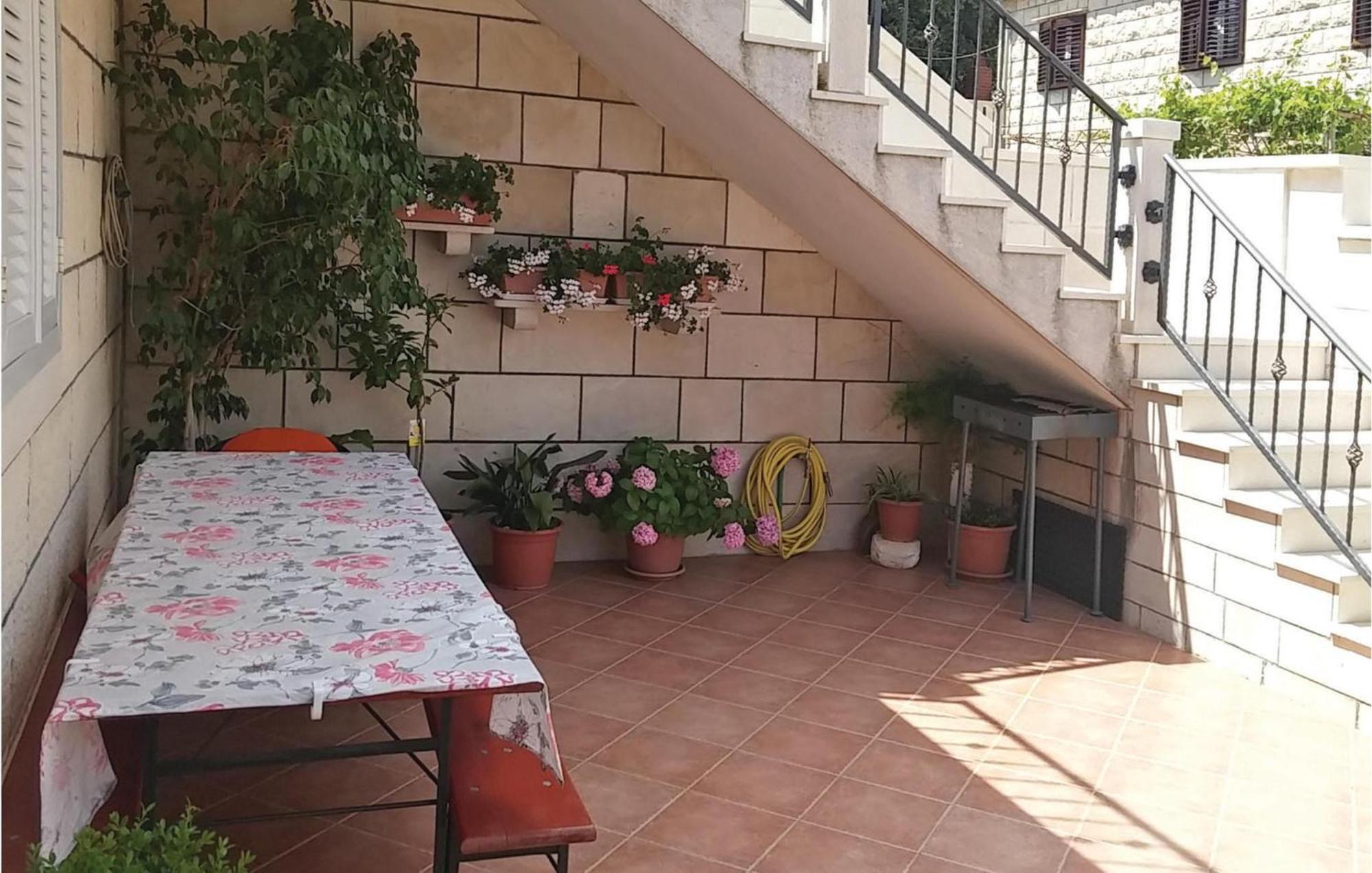 3 Bedroom Awesome Apartment In Пучища Екстер'єр фото