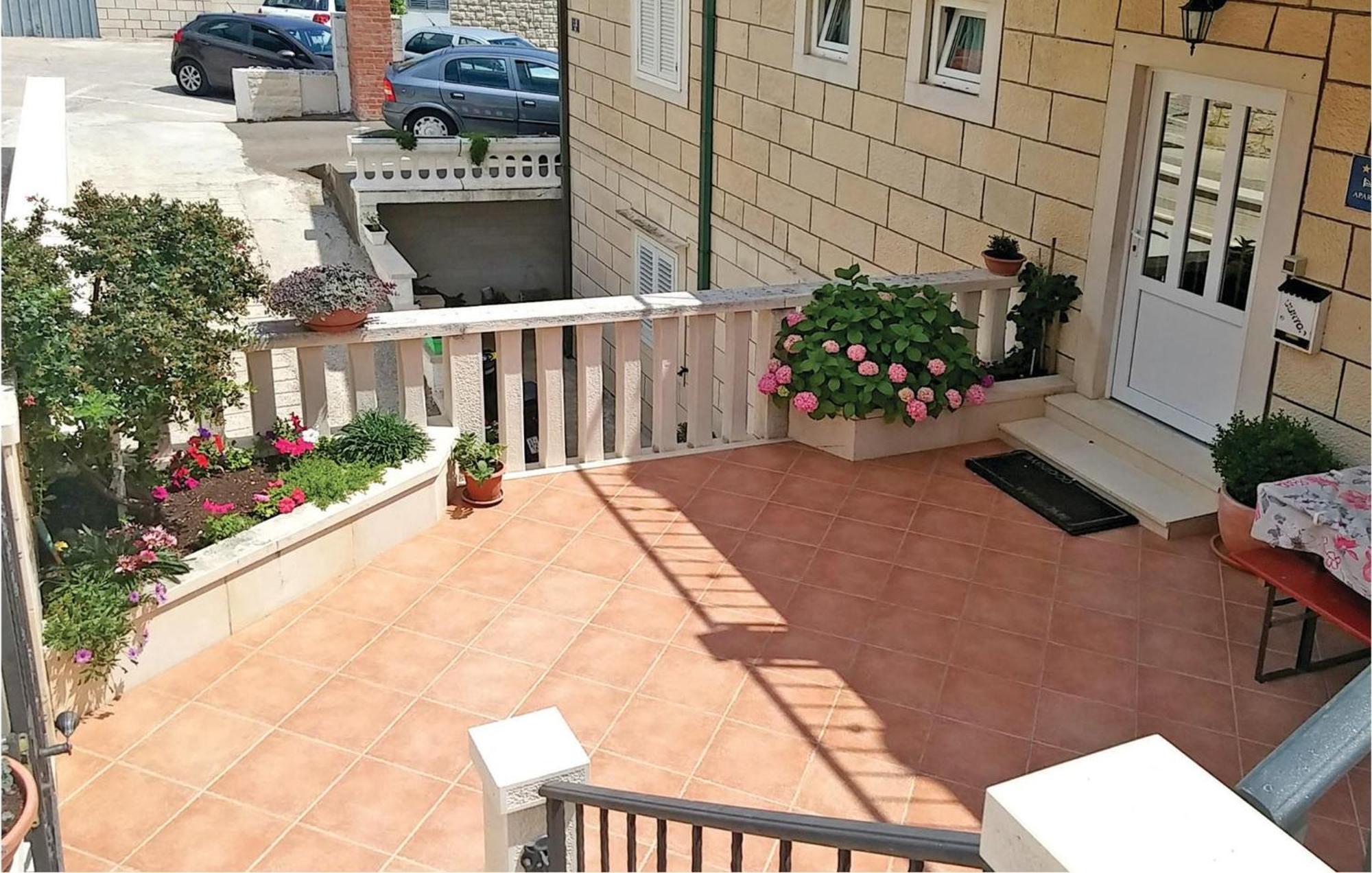 3 Bedroom Awesome Apartment In Пучища Екстер'єр фото